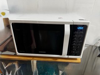 Microondas combi- Samsung MC28H5015AS