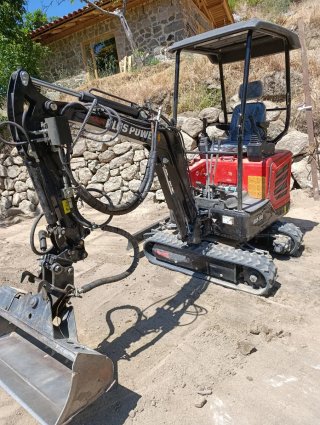 TRABAJOS CON MINIEXCAVADORA 2T