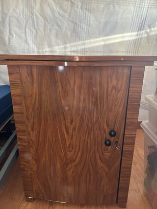 Máquina de coser Singer con mueble
