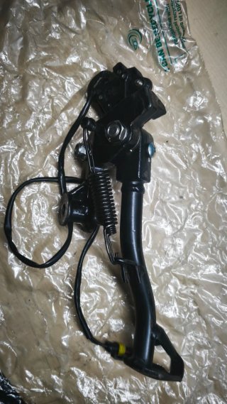 Pata Cabra Benelli TRK 702