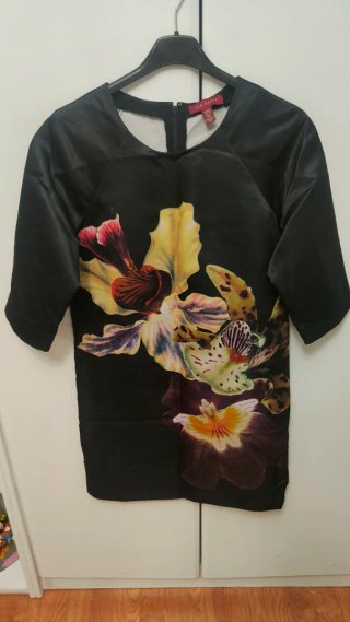 Vestido Ted Baker floral negro talla S