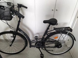 Bicicleta de paseo Btwin negra