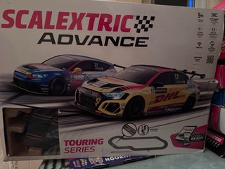 Lote Scalextric y Carrera
