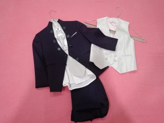 Completo elegante bimbo taglia 3 anni  come nuovo