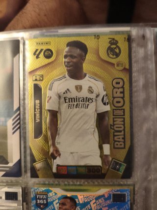 Cromo Vinícius Balón de Oro Adrenalyn 25/26