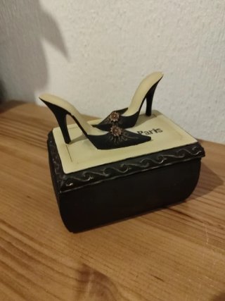 Joyero PARIS con diseño de zapatos
