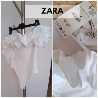 Body blanco con volantes. ZARA. Nuevo sin estrenar