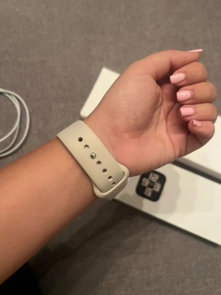Apple Watch SE (Gen 2) Beige