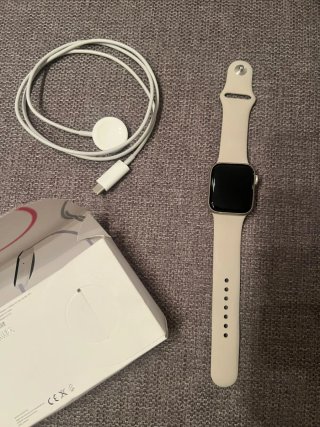 Apple Watch SE (Gen 2) Beige
