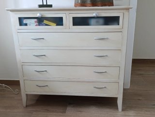Cómoda de Madera Maciza Estilo Colonial