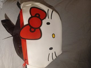 Riñonera Hello Kitty + Colonia + Bálsamo Labial