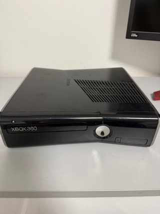 Xbox 360 para piezas  - No incluye disco duro