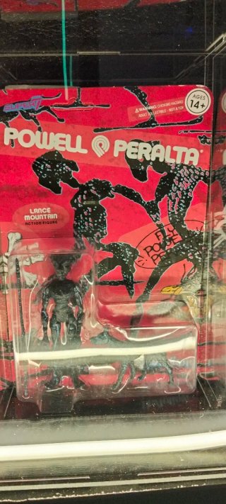 Figura Super7 Powell Peralta Lance Mountain