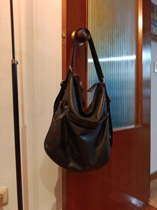 Bolso, mochila de piel negro