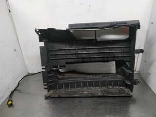 Calandra delantera de radiador NISSAN MICRA K14