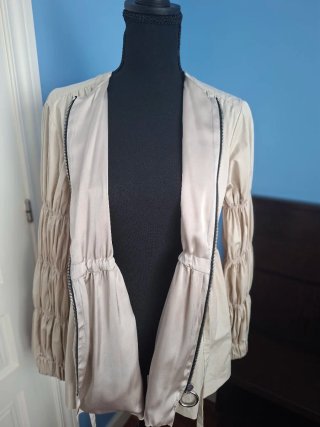 Chaqueta fina Zara beige