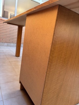 Conjunto de escritorio y estantes de madera maciza