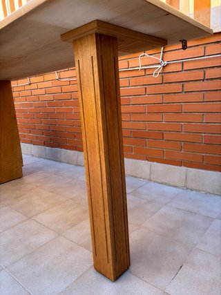 Conjunto de escritorio y estantes de madera maciza