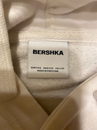 Sudadera con capucha blanca Bershka