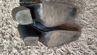 Botines de piel negros Zara