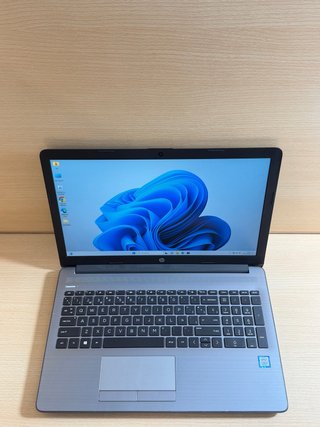 HP Laptop 15 i7 / 8Gb / 256Gb SSD