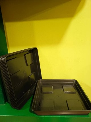 Lote 10 platos cuadrados para maceta