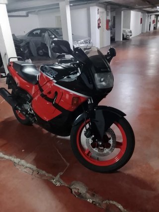 Honda CBR 600F Roja y Negra