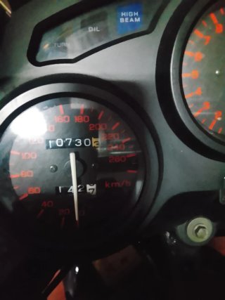 Honda CBR 600F Roja y Negra
