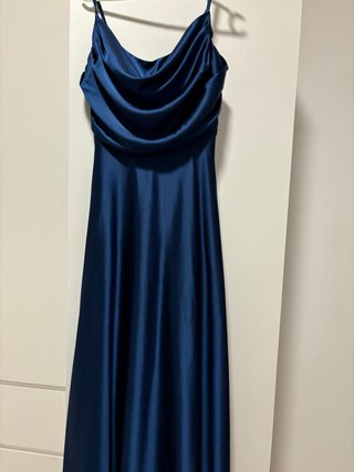 Vestido largo azul, quinceañera