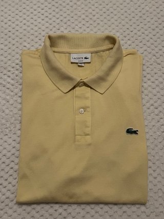 Polo Lacoste amarillo