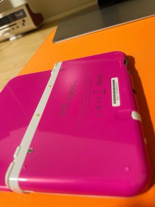 Nintendo 3DS XL Rosa y Blanca + Lápiz
