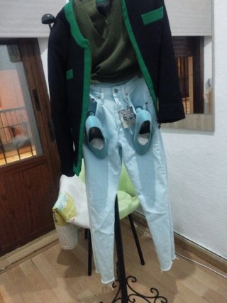 Conjunto 4 piezas ropa pantalones treinta y ocho z