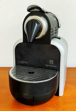Cafetera Nespresso Magimix
