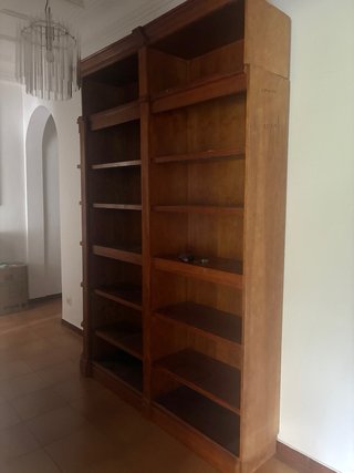 Estantería de madera modular