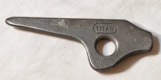 Pitones TITAN rusos de titanio 650 kg – Escalada