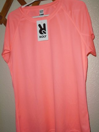 CAMISETA TÉCNICA COLOR ROSA CORAL A ESTRENAR XL