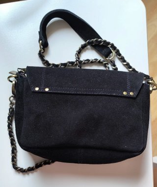 Bolso de puro cuero