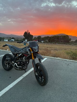 Rieju MRT Supermoto Negra