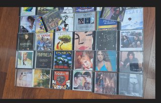 Lote de 42 CDs de Música Variada