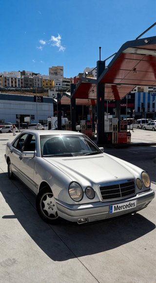 Mercedes-Benz Clase E 1995