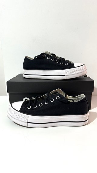 Zapatillas Converse plataforma negras T. 39