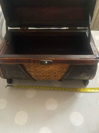 Cofre joyero antiguo de madera