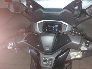 Honda Forza 125 2025 con Top Box y Traspaso