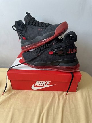 Jordan Proto-Max 720 Negras Rojas