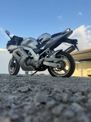 Suzuki SV650 Plata Sportbike