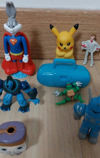 Lote de juguetes pequeños variados