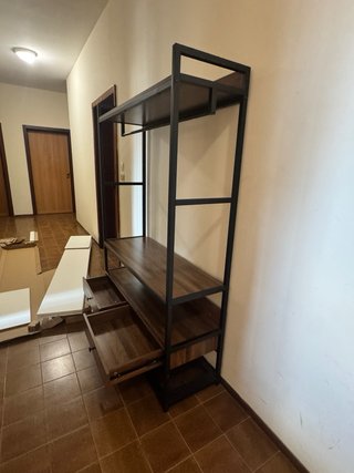 Armadio a vista metallo e legno
