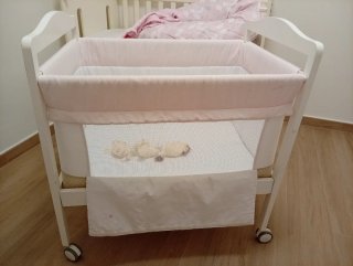 Minicuna Blanca con Ruedas