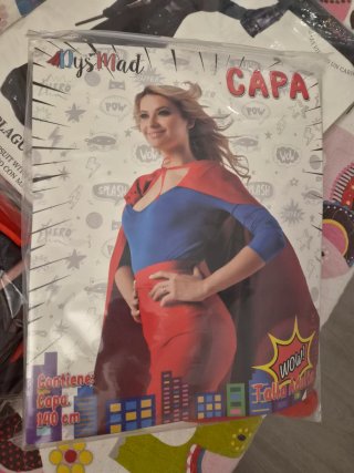 Capa de superhéroe Dys Mad