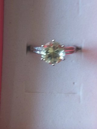 Anillo con Prasiolita
